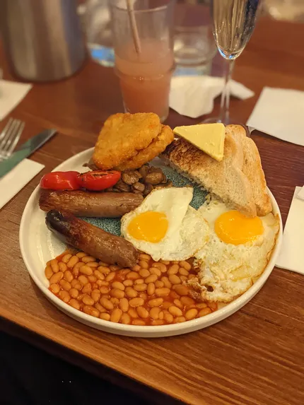 Slug and lettuce full english breakfast